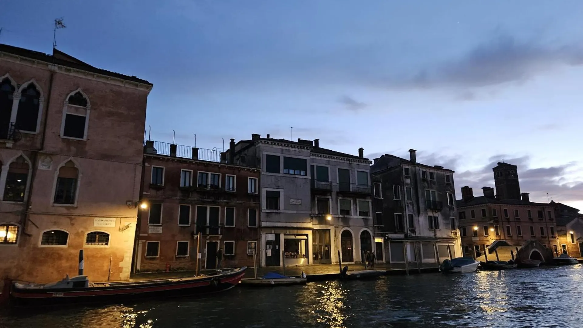 San Giobbe Francesca Apartment contacts